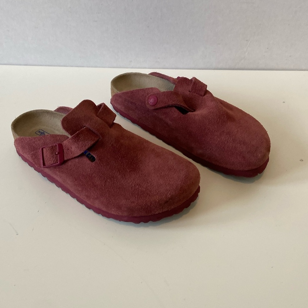Pink Birkenstock Boston clogs- soft footbed.